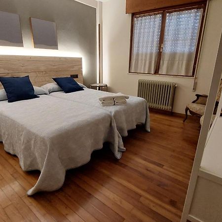 Villa Isabel 2 Llaves Arriondas Buitenkant foto
